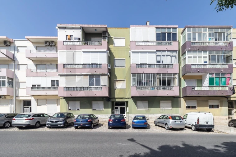 Apartamento T2 para Venda em Almada, Cova da Piedade, Pragal e Cacilhas Foto 32