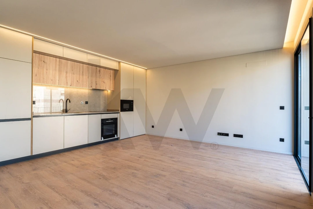 Apartamento T2 para Venda em Vilar de Andorinho Foto 2