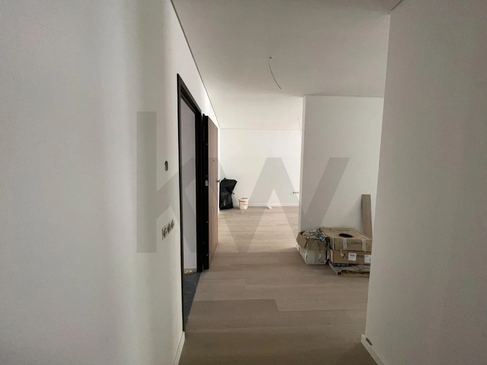 Apartamento T2 para Venda em Caniço Foto 4