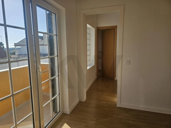 Moradia T4 para Venda em Gambia-Pontes-Alto da Guerra Foto 13