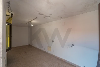 Moradia T2 para Venda em Cernache