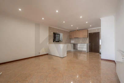 Moradia T2 para Venda em Cernache