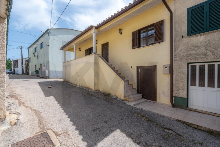 Moradia T2 para Venda em Cernache Foto 27