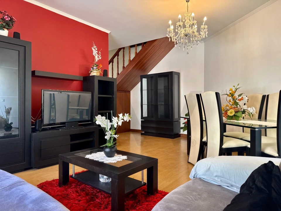 Apartamento T3 para Arrendamento em Ribeira Brava Foto 1