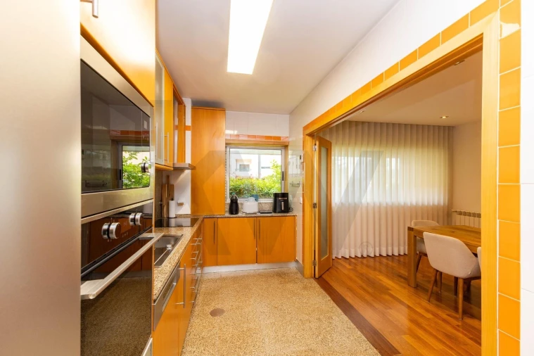 Apartamento T2 para Arrendamento em Castêlo da Maia Foto 13