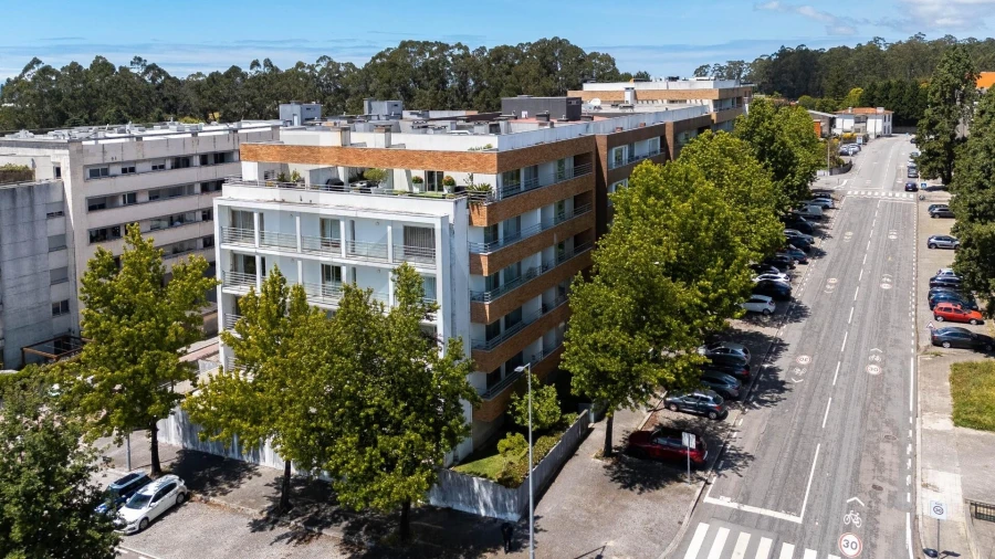 Apartamento T2 para Arrendamento em Castêlo da Maia Foto 2