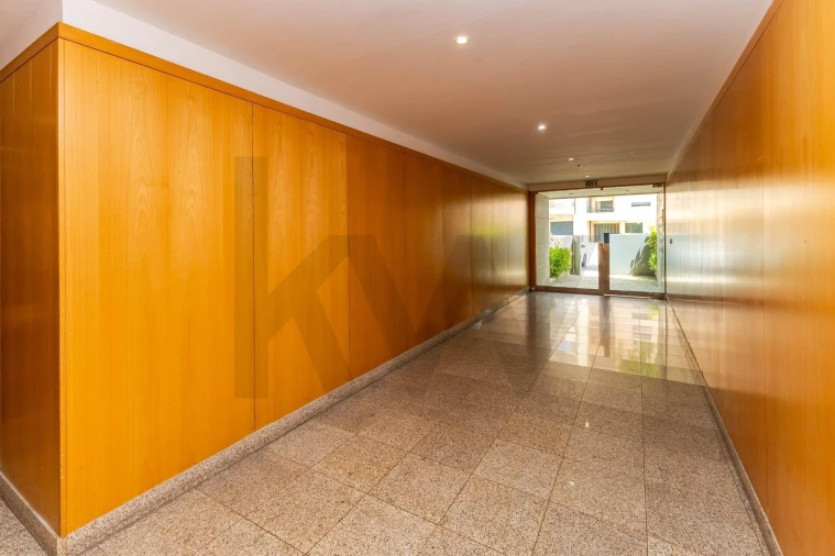 Apartamento T2 para Arrendamento em Castêlo da Maia Foto 4