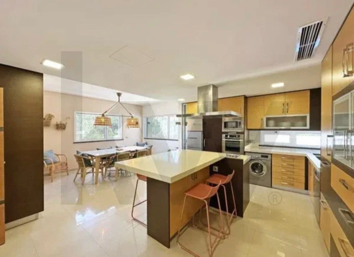 Moradia T5 para Venda em Charneca de Caparica e Sobreda Foto 8