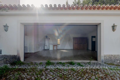 Moradia T6 para Venda em Venda do Pinheiro e Santo Estêvão das Galés