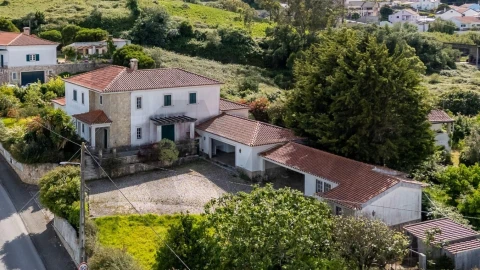 Moradia T6 para Venda em Venda do Pinheiro e Santo Estêvão das Galés