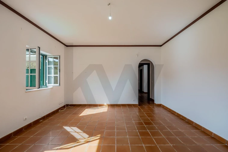 Moradia T6 para Venda em Venda do Pinheiro e Santo Estêvão das Galés Foto 16