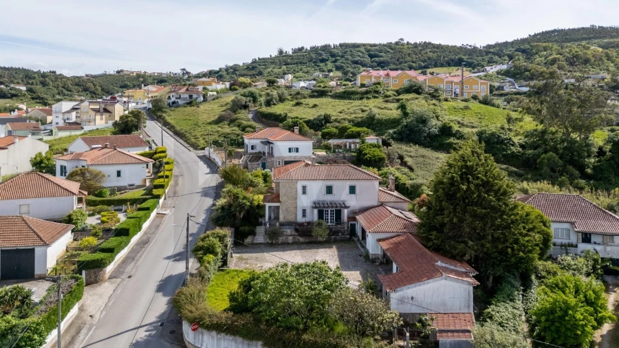 Moradia T6 para Venda em Venda do Pinheiro e Santo Estêvão das Galés Foto 68