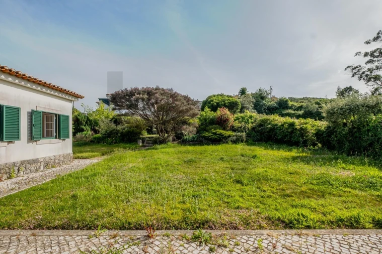 Moradia T6 para Venda em Venda do Pinheiro e Santo Estêvão das Galés Foto 50