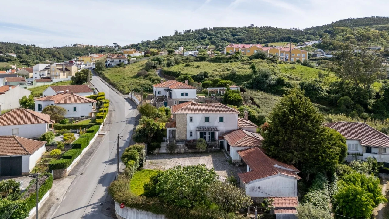 Moradia T6 para Venda em Venda do Pinheiro e Santo Estêvão das Galés Foto 68