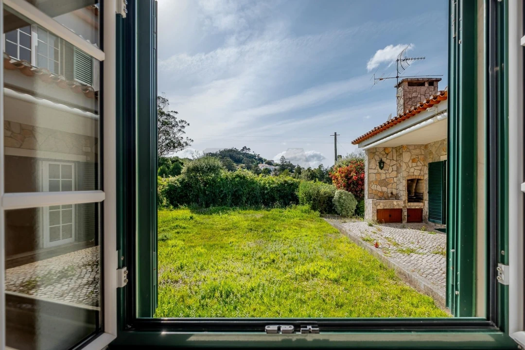 Moradia T6 para Venda em Venda do Pinheiro e Santo Estêvão das Galés Foto 17