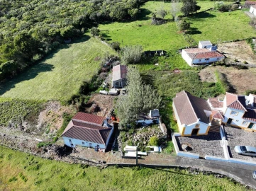 Moradia T2 para Venda em São Pedro