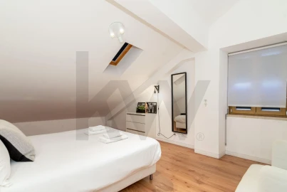 Apartamento T3 para Arrendamento em Santa Maria Maior