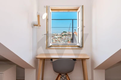 Apartamento T3 para Arrendamento em Santa Maria Maior