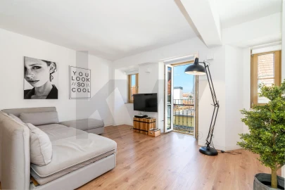 Apartamento T3 para Arrendamento em Santa Maria Maior