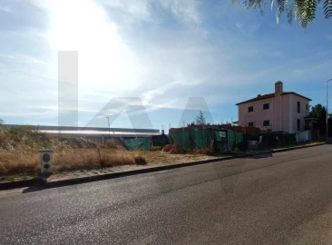 Terreno para Venda em Meia Via