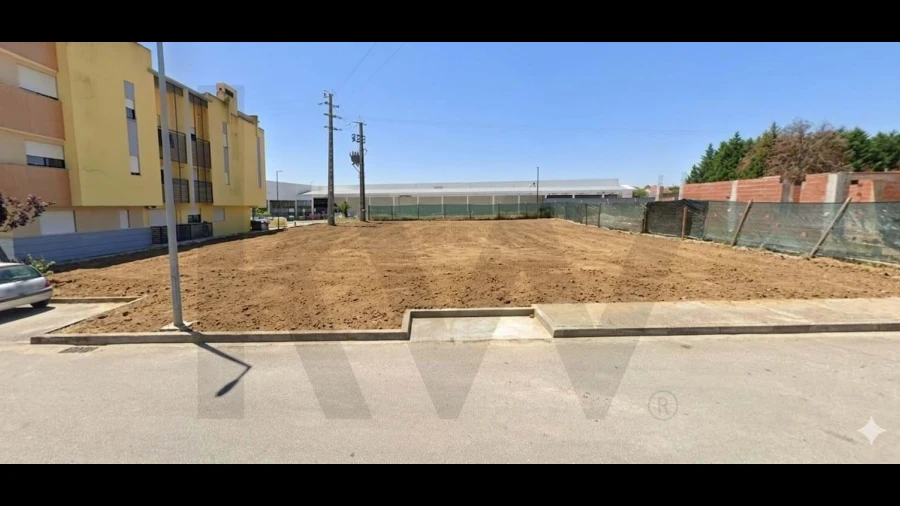 Terreno para Venda em Meia Via
