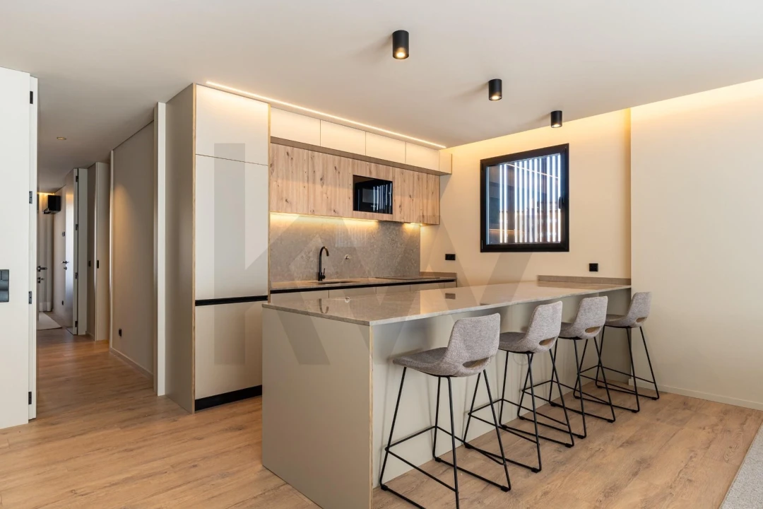Apartamento T2 para Venda em Vilar de Andorinho Foto 15