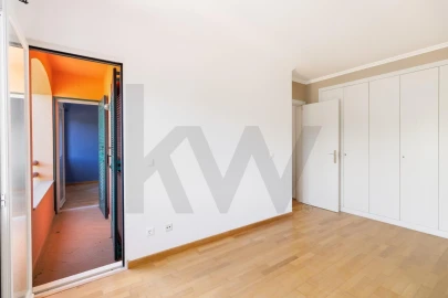 Apartamento T2 para Venda em Charneca de Caparica e Sobreda