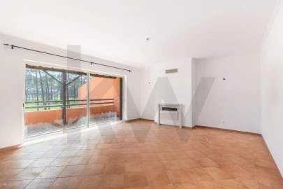 Apartamento T2 para Venda em Charneca de Caparica e Sobreda