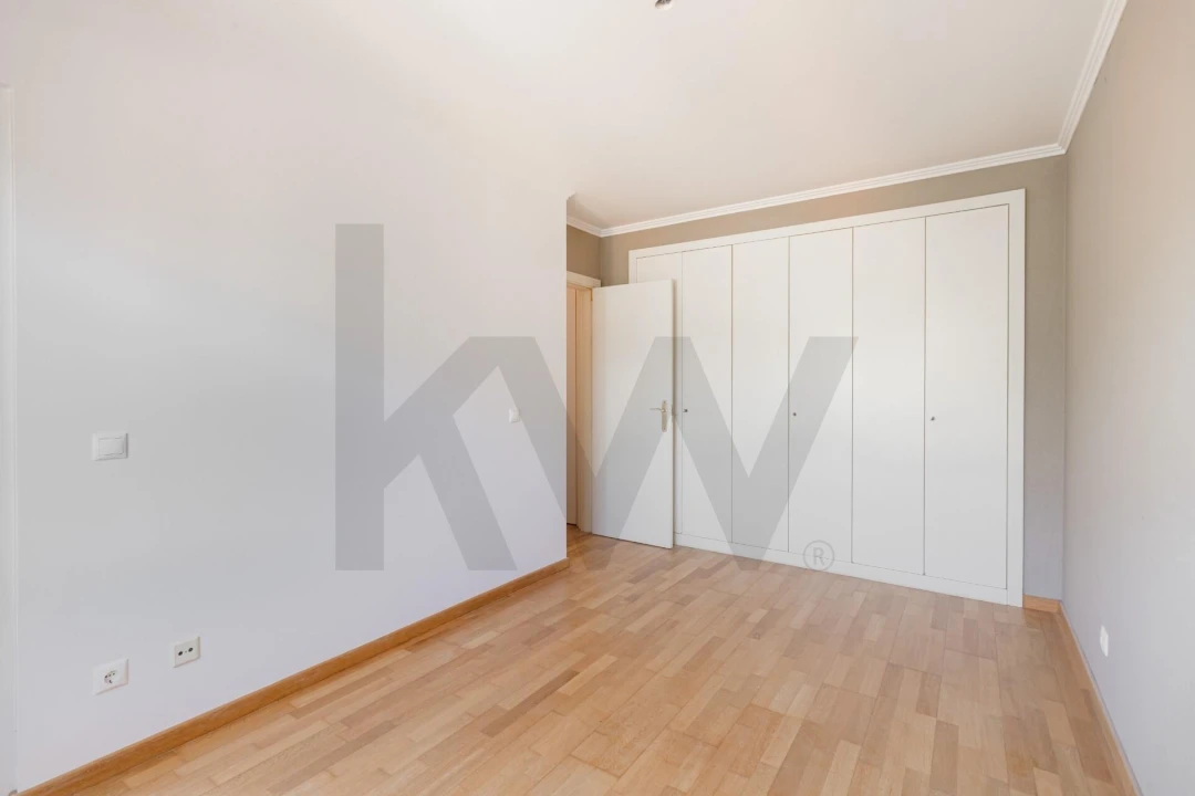 Apartamento T2 para Venda em Charneca de Caparica e Sobreda Foto 18