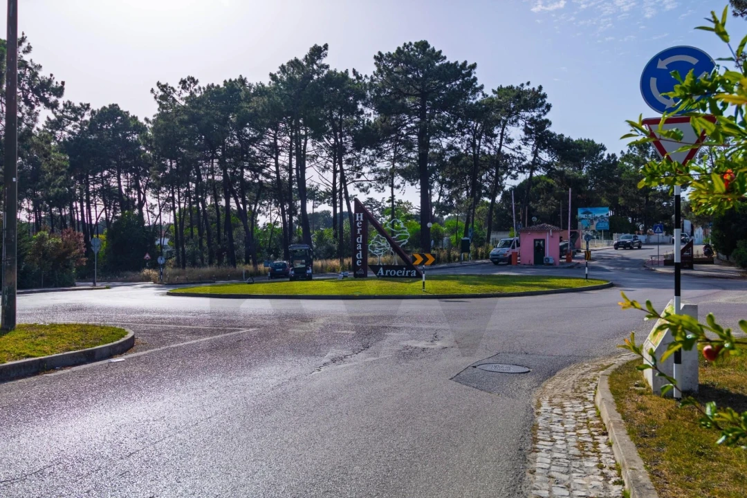 Apartamento T2 para Venda em Charneca de Caparica e Sobreda Foto 37