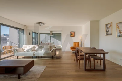 Apartamento T3 para Venda em Algés, Linda-A-Velha e Cruz Quebrada-Dafundo