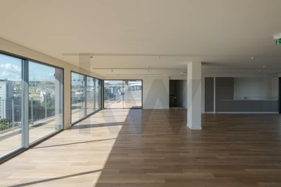 Apartamento T3 para Venda em Algés, Linda-A-Velha e Cruz Quebrada-Dafundo