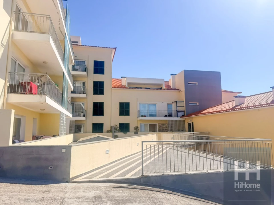 Apartamento T2 para Venda em Caniço Foto 10