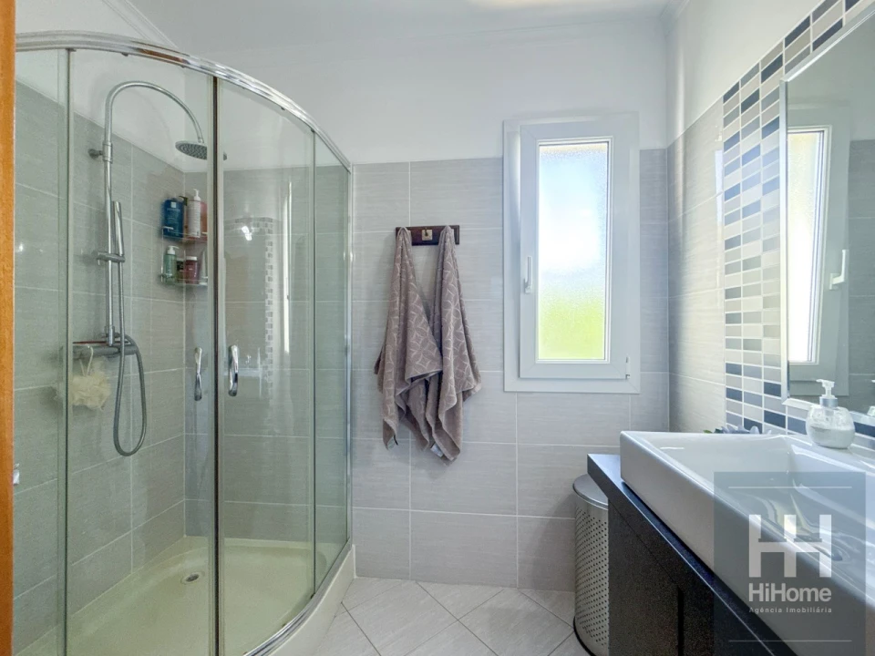 Apartamento T2 para Venda em Caniço Foto 36