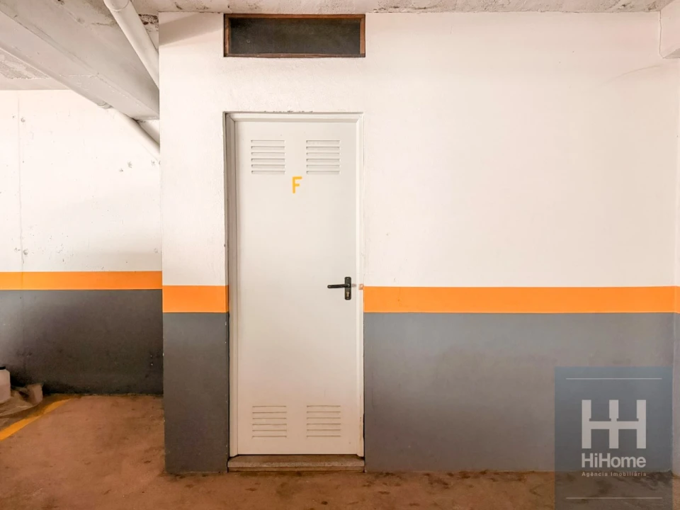 Apartamento T2 para Venda em Caniço Foto 39