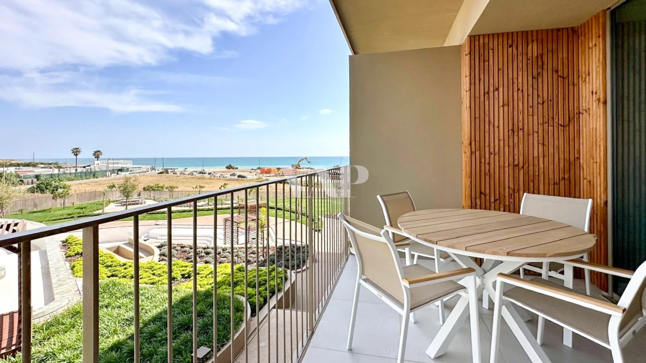 Apartamento T2 para Arrendamento em Quarteira Foto 1