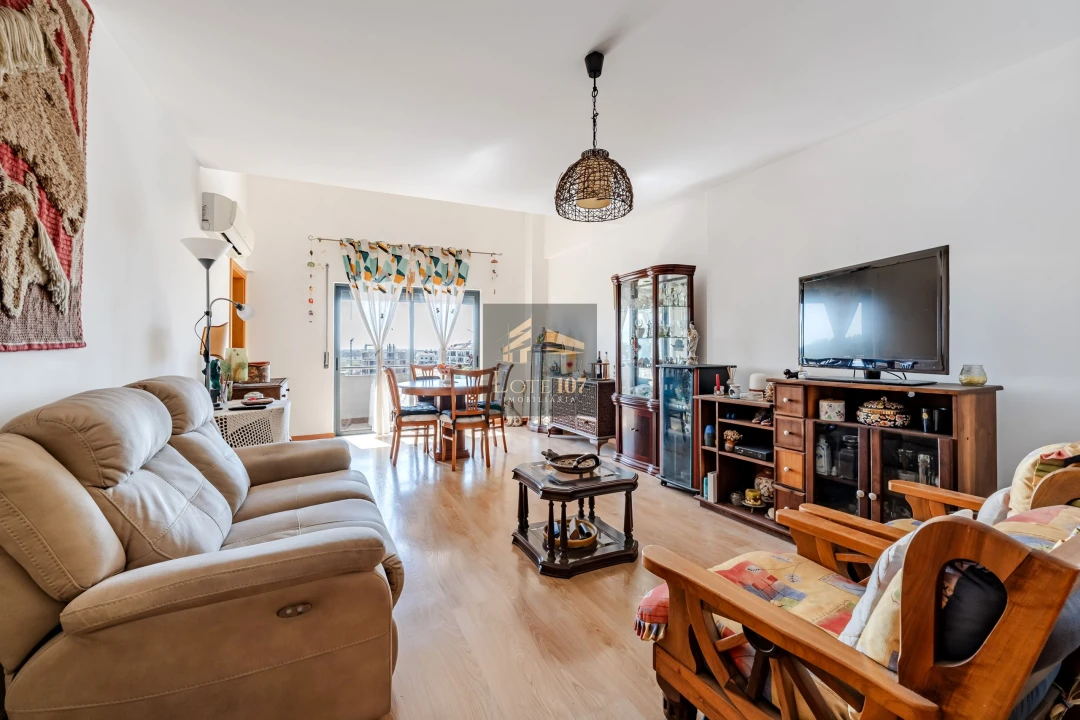 Apartamento T2 para Venda em Pinhal Novo Foto 1