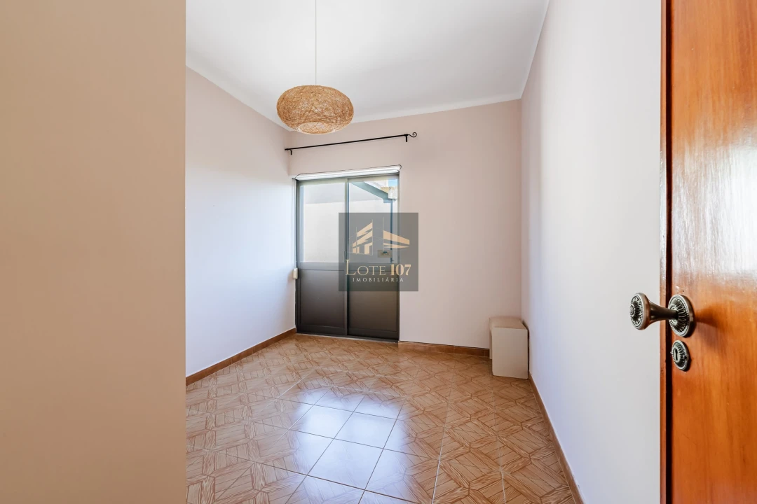 Apartamento T2 para Venda em Barreiro e Lavradio Foto 6