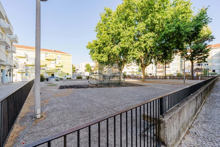 Apartamento T2 para Venda em Barreiro e Lavradio Foto 2