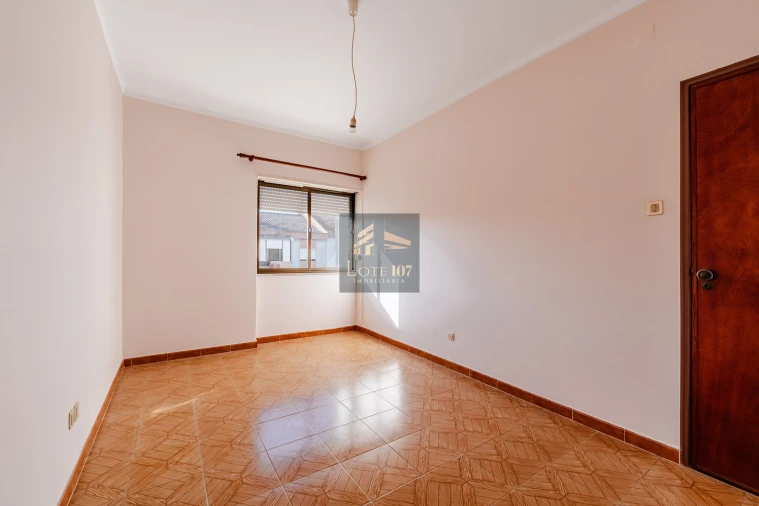 Apartamento T2 para Venda em Barreiro e Lavradio Foto 16