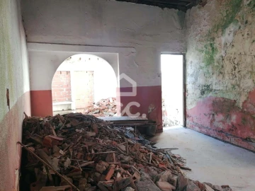 Moradia T2 para Venda em Bombarral e Vale Covo