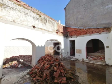 Moradia T2 para Venda em Bombarral e Vale Covo