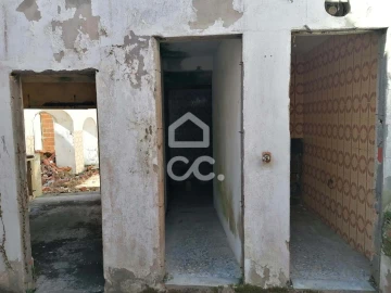 Moradia T2 para Venda em Bombarral e Vale Covo