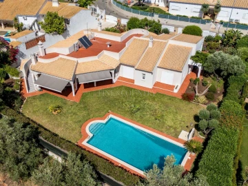 Moradia T3 para Venda em Quarteira