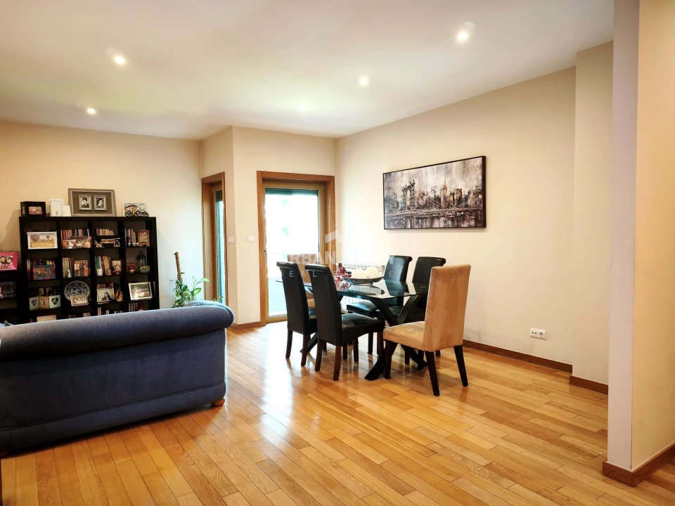 Apartamento T1 para Venda em Odivelas Foto 9