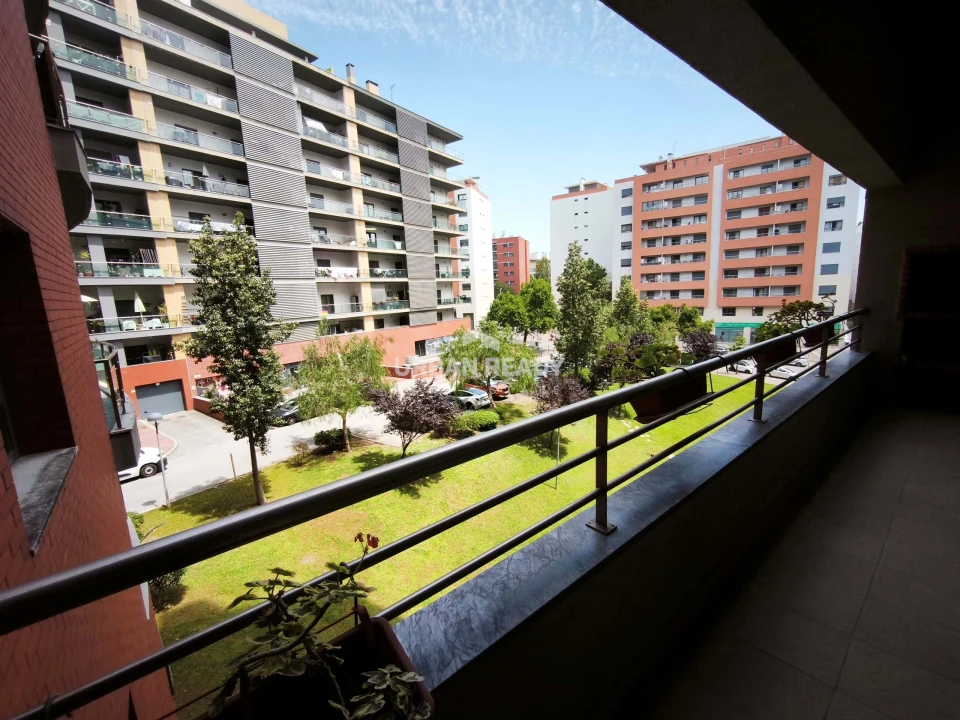 Apartamento T1 para Venda em Odivelas Foto 36