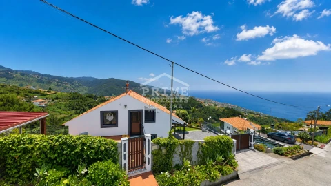 Moradia T4 para Venda em Tabua