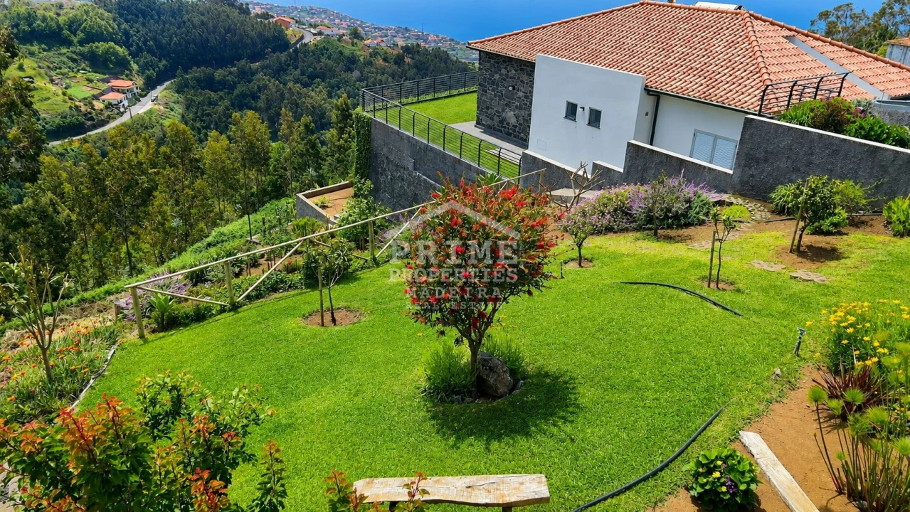 Moradia T4 para Venda em Tabua Foto 32