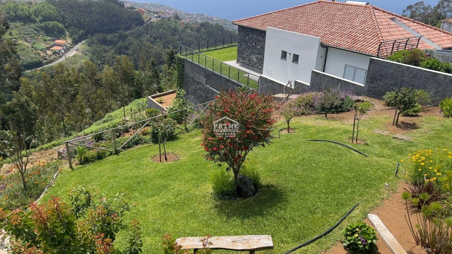 Moradia T4 para Venda em Tabua Foto 30