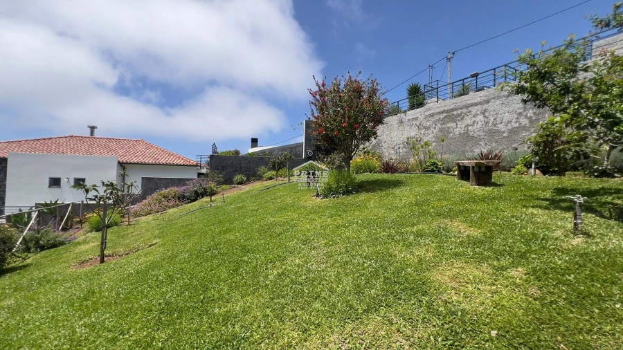 Moradia T4 para Venda em Tabua Foto 32